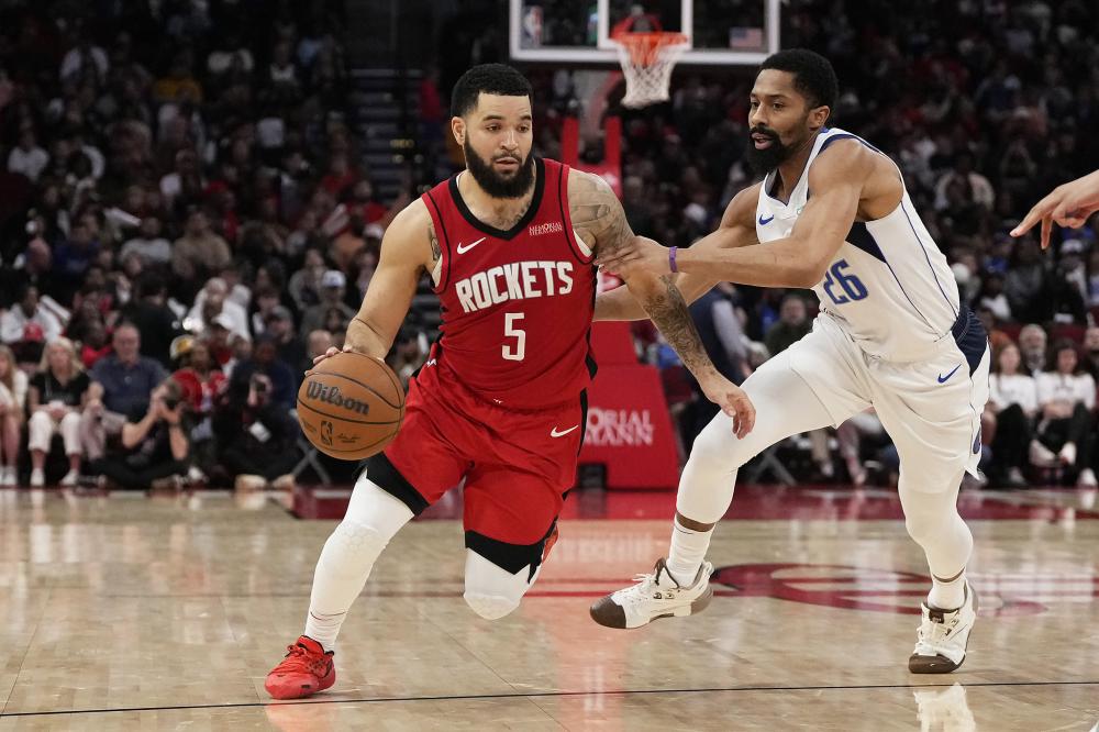 深圳男篮以 深圳男篮以